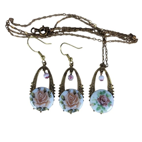 Unsigned Vintage Earrings & Necklace Set Cameo Pink Rose Porcelain Victorian - Picture 3 of 12